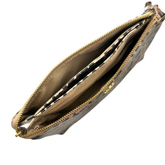 FRESHLY PICKED women's maternity Classic Zip Pouch - animal print - Picture 4 of 13